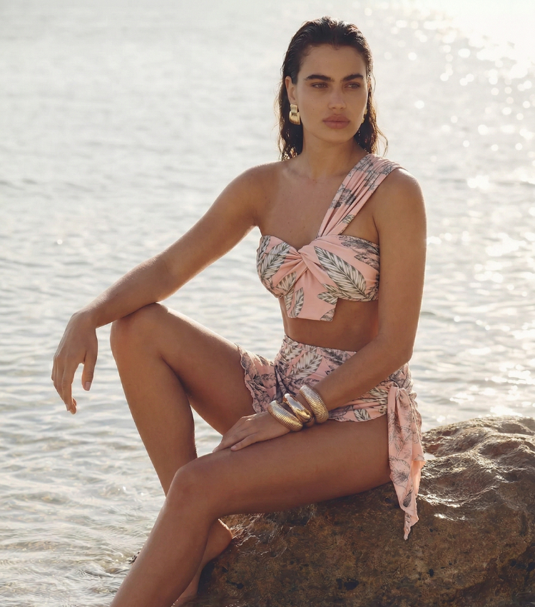 [Copy][Copy][Copy]Color-Blocked Blooming Flower Print Swimsuit Set(s)