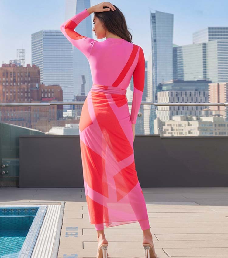 Color Block Long Sleeve Zip Front One Piece Swimsuit and Sarong