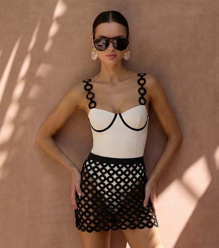 Ring Decoration White One Piece Swimsuit and Skirt