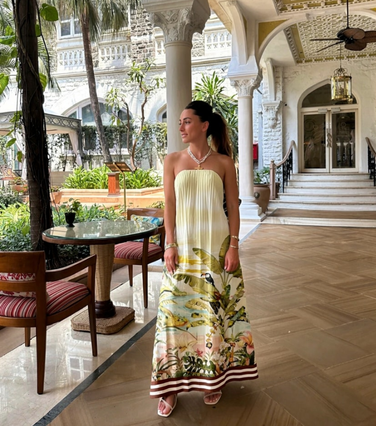 Resort-style pleated strapless dress