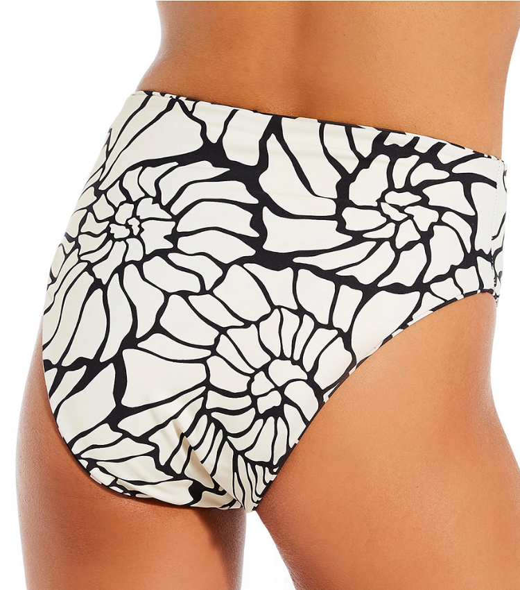 Black and White Conch Thread Bikini Swimsuit and Sarong