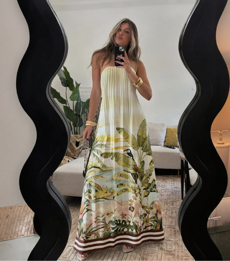 Resort-style pleated strapless dress