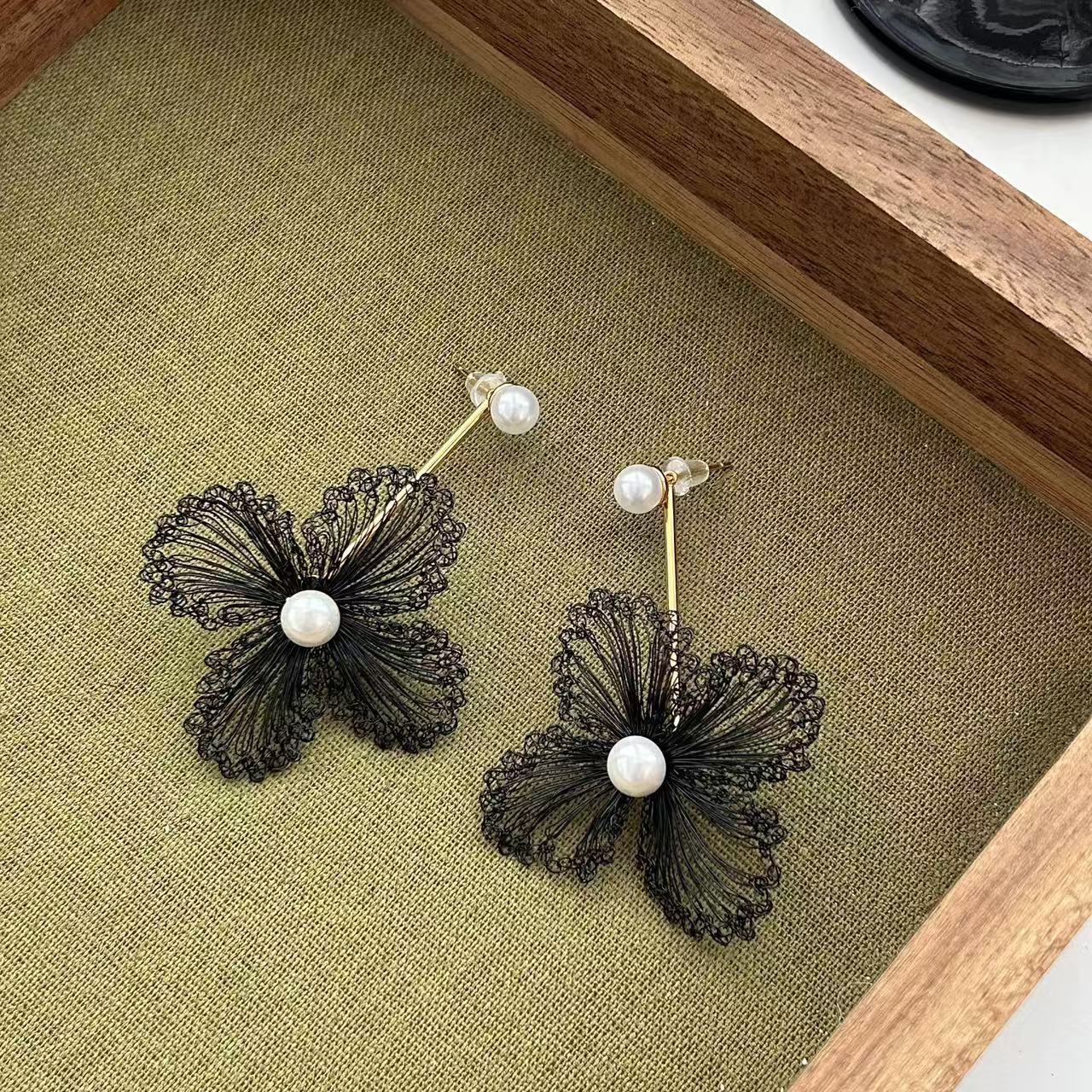 法式浪漫编织花朵耳环简约森系甜美艺术灵感珍珠耳钉长款超仙耳饰