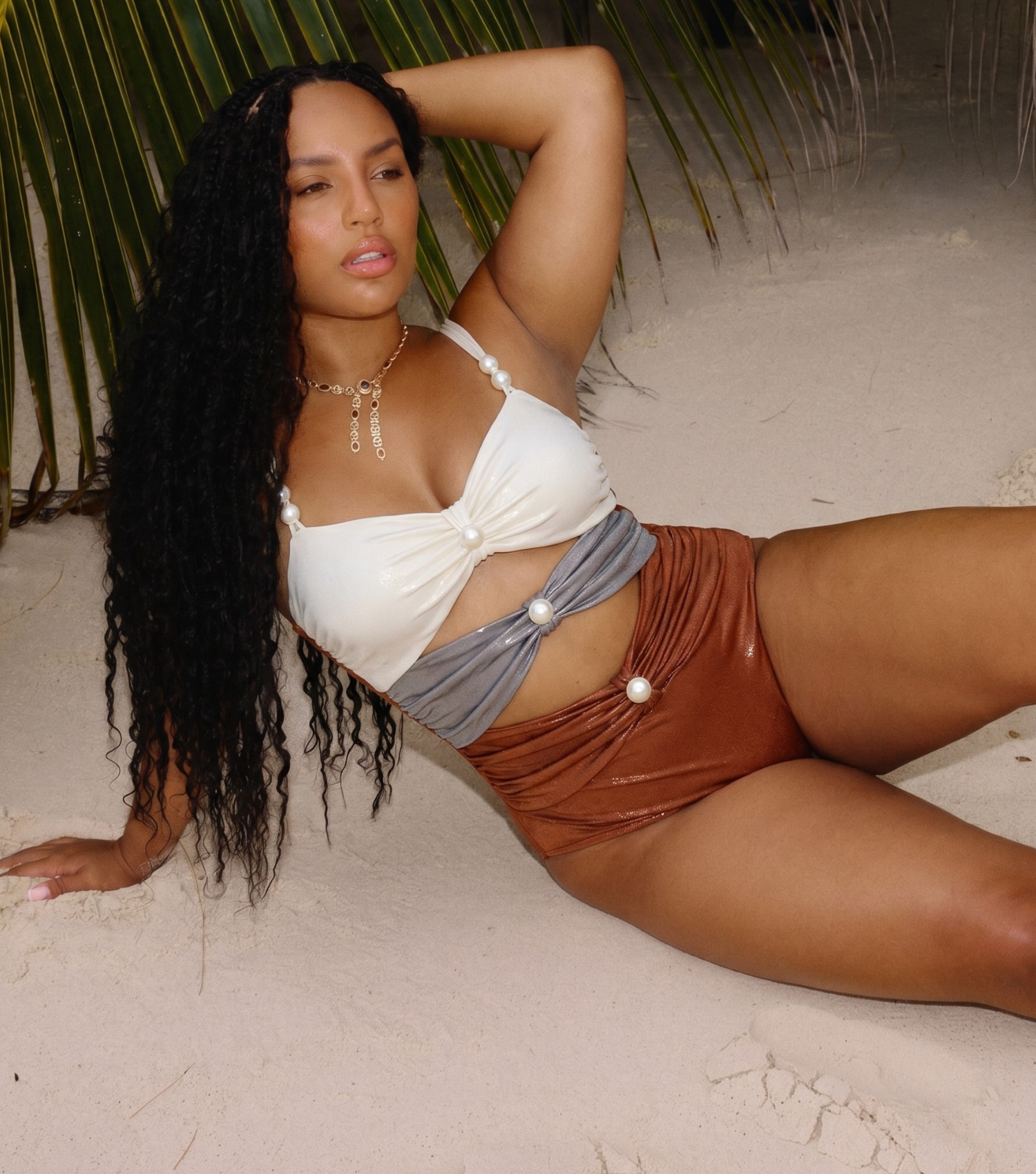 Plus Size Contrasting Colors Shiny Pearl Decoration One Piece Swimsuit and Skirt