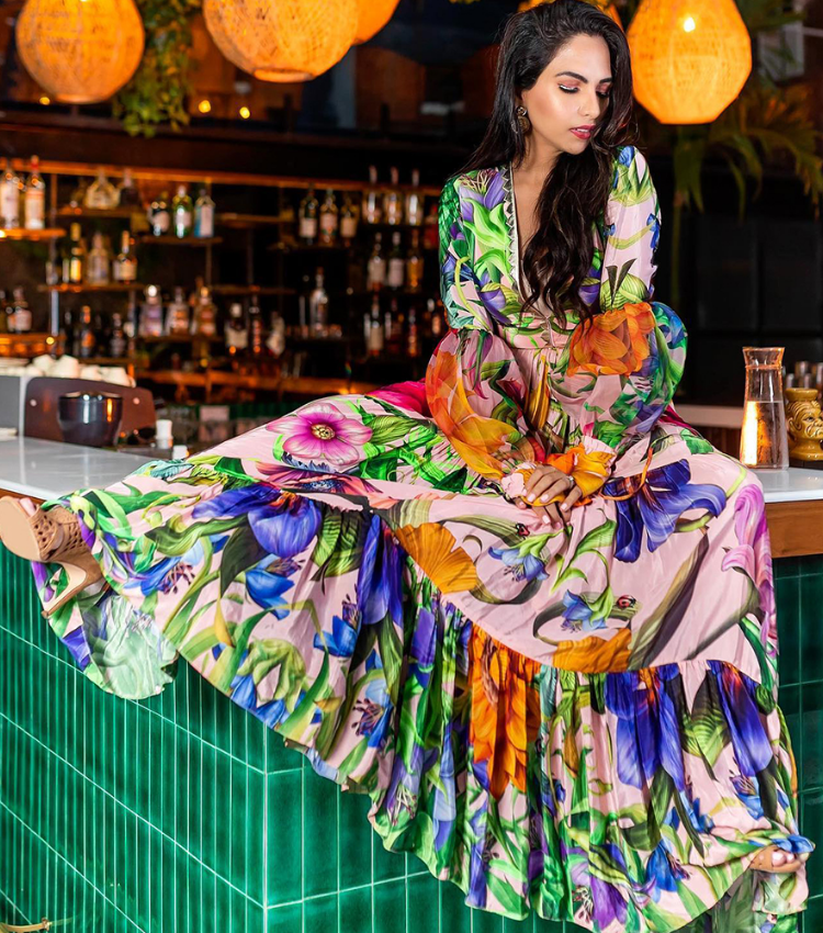 V-neck Long Sleeve Flowers Printed One Piece Swimsuit and Skirt