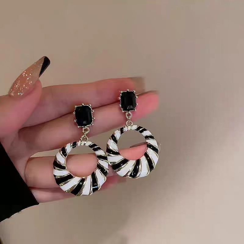 Retro Earrings