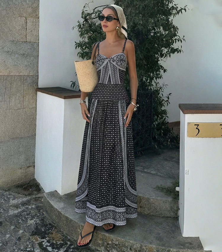 [Copy]Halter Neck Underwire Tribal Print Swimsuit Set(s)