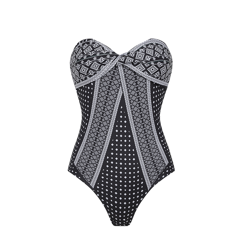 [Copy]Halter Neck Underwire Tribal Print Swimsuit Set(s)