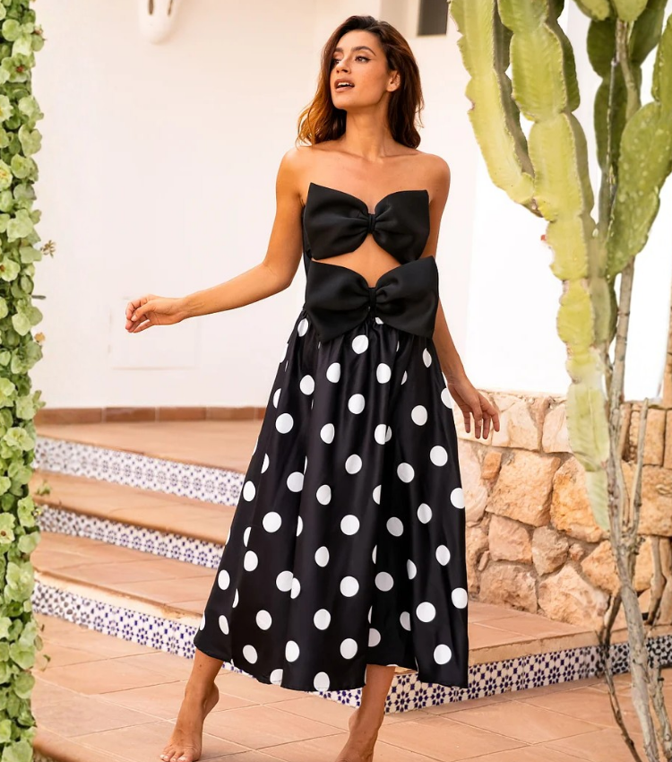 Bandeau Bowknot Cutout One Piece Swimsuit and Skirt