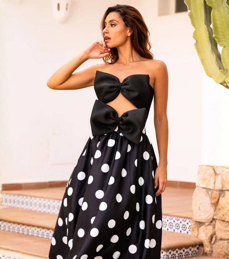 Bandeau Bowknot Cutout One Piece Swimsuit and Skirt