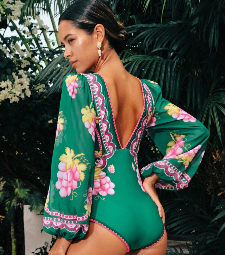 Long-sleeved Retro Green Grapes Print One Piece Swimsuit and Skirt