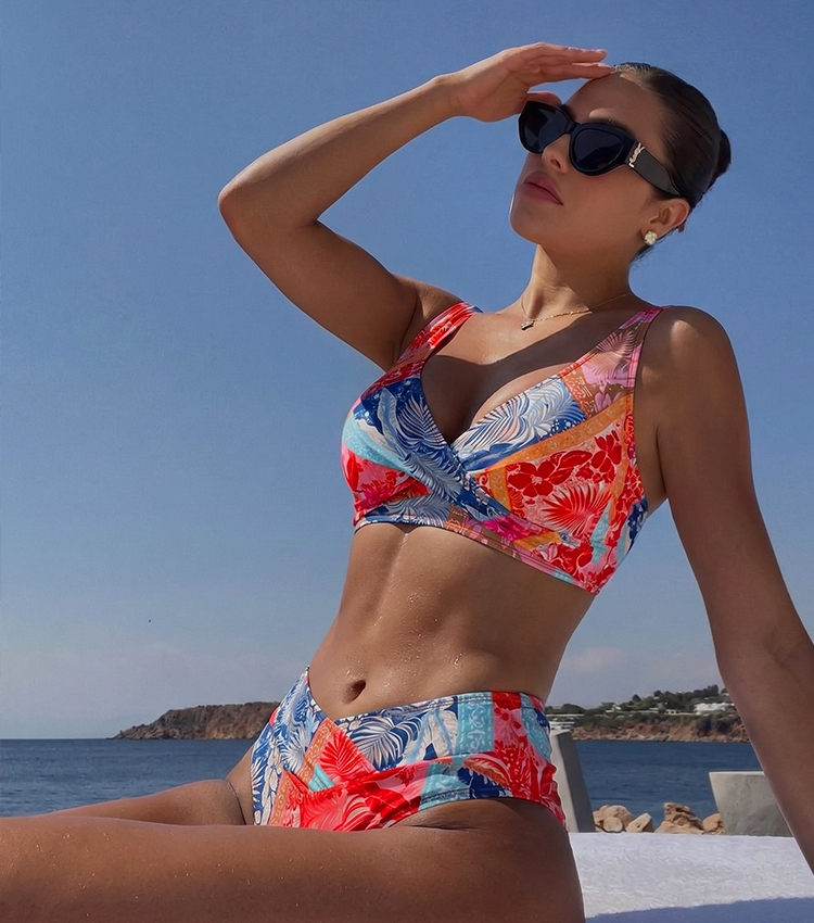 V Neck Printed Bikini Swimsuit Set(s)