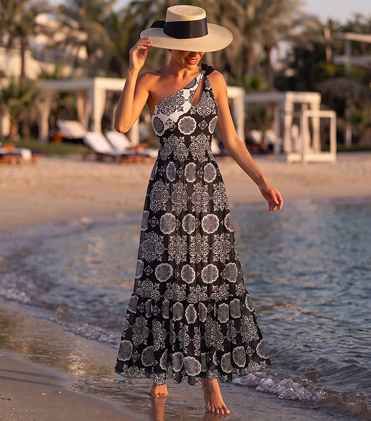 One Shoulder Cut Out Black Retro Printed Swimsuit Set(s)