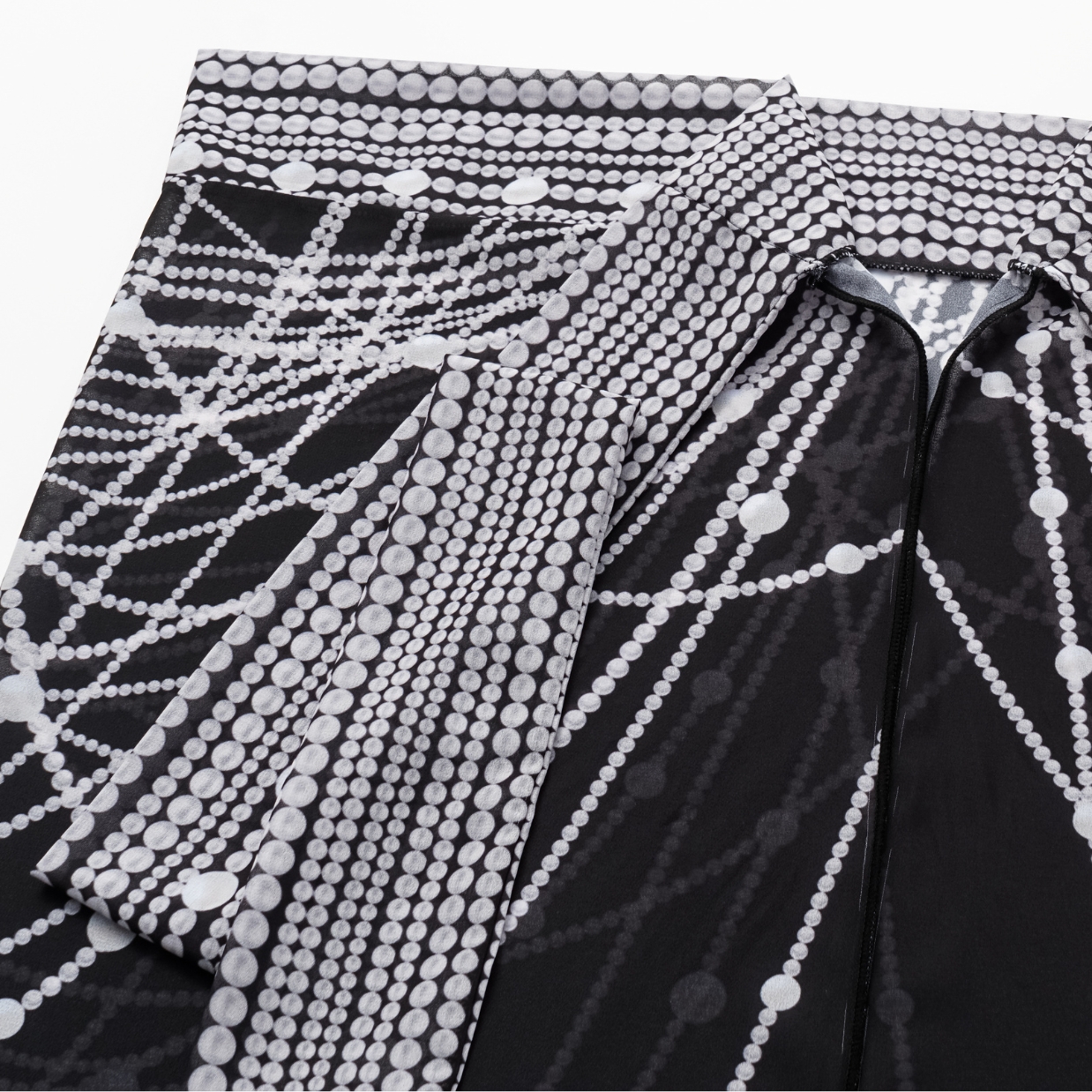 Long-Sleeved Pearl Print Surfing One Piece Swimsuit and Sarong