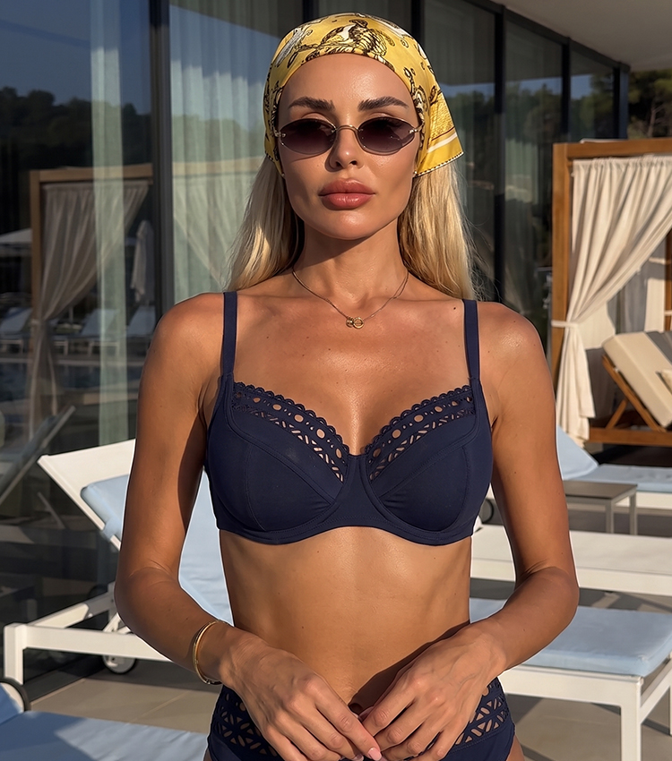 Adjustable Shoulder Strap Cut Out Bikini Swimsuit Set(s)