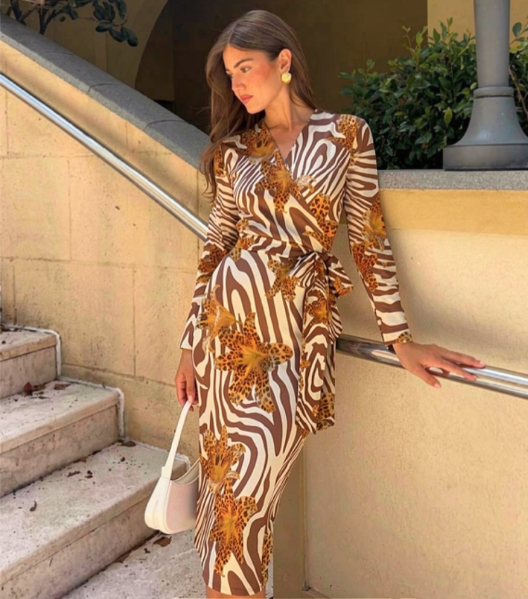 5Pleated Loose-Fit Halter Neck Beach Dress