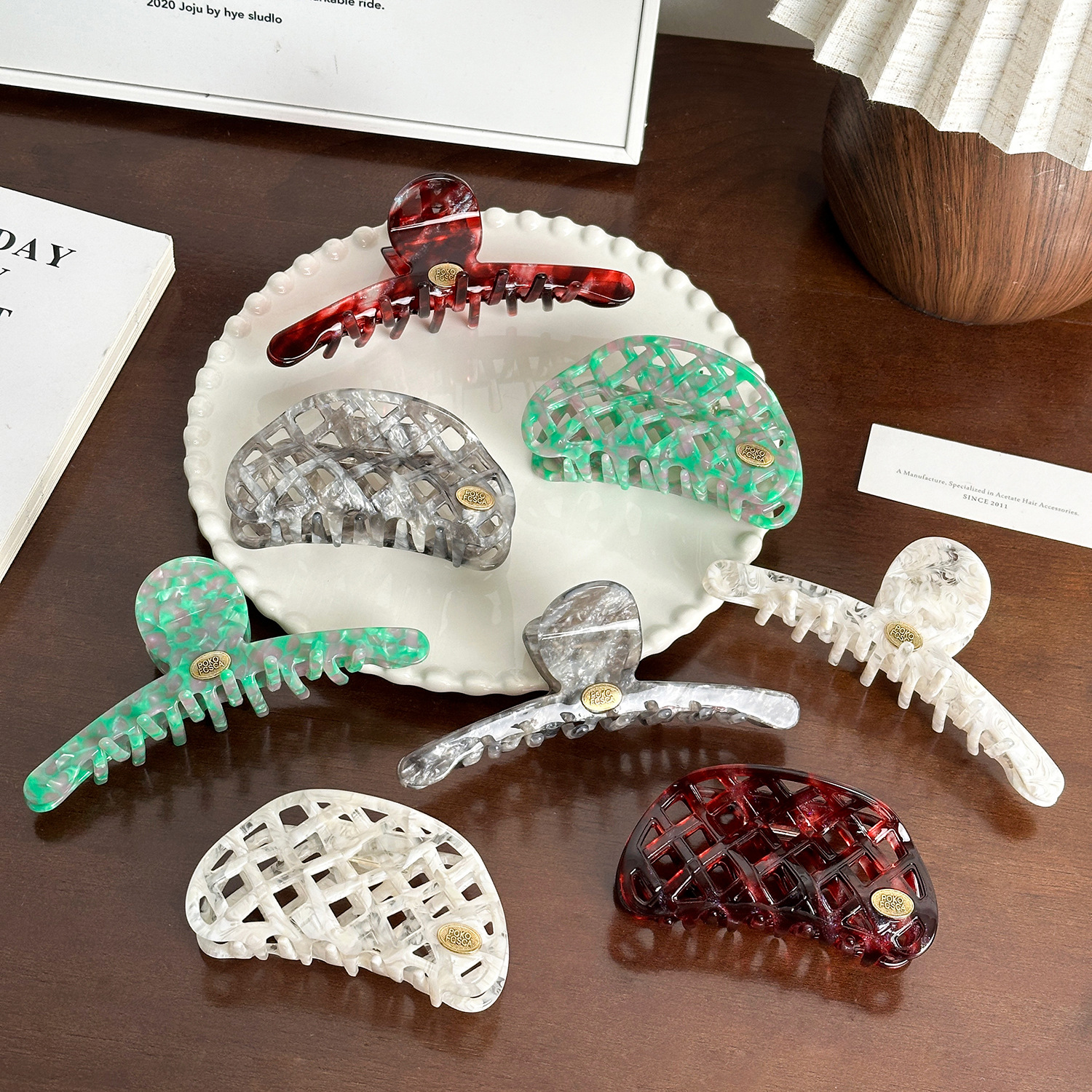 Acetate hollow-out hair clip