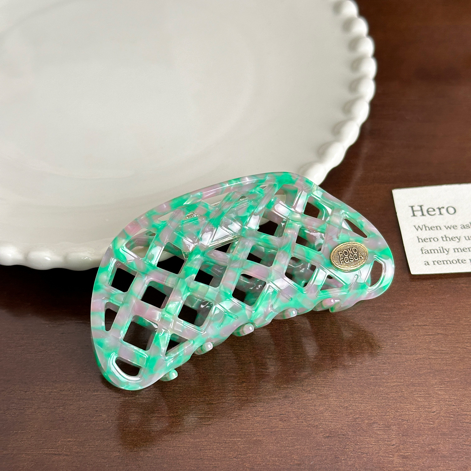 Acetate hollow-out hair clip