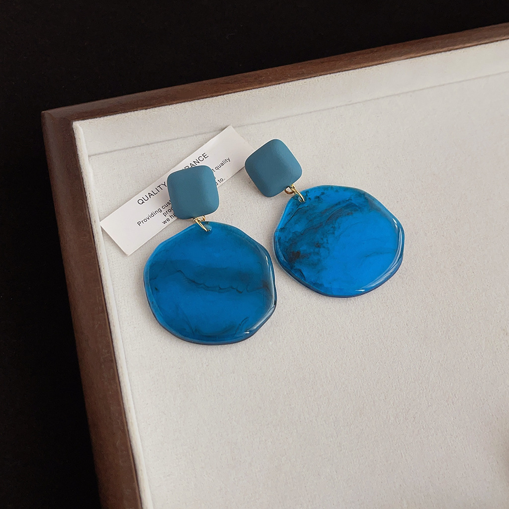 Retro-Chic Stud Earrings