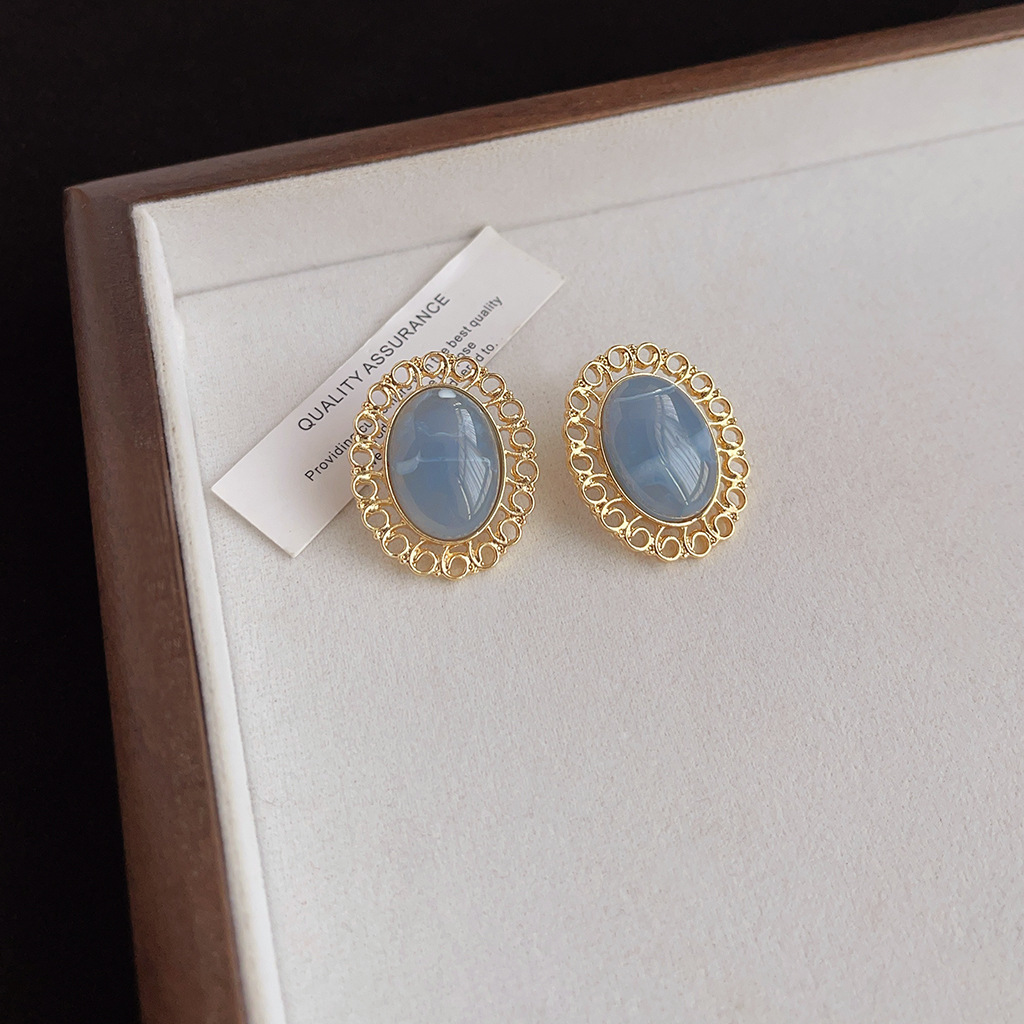 Retro-Chic Stud Earrings