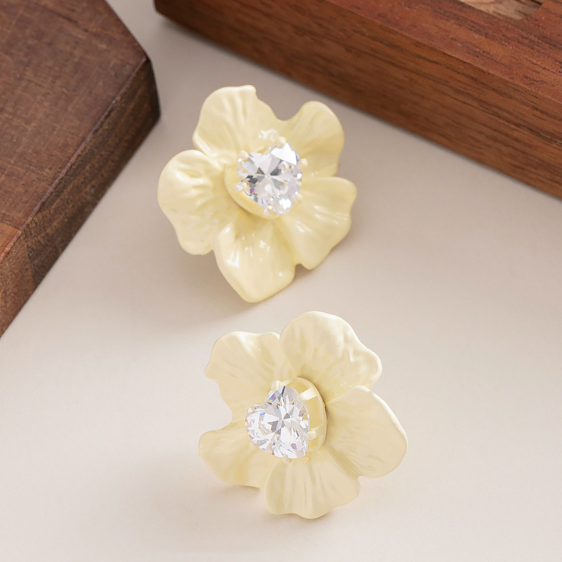 Rhinestone Flower Stud Earrings