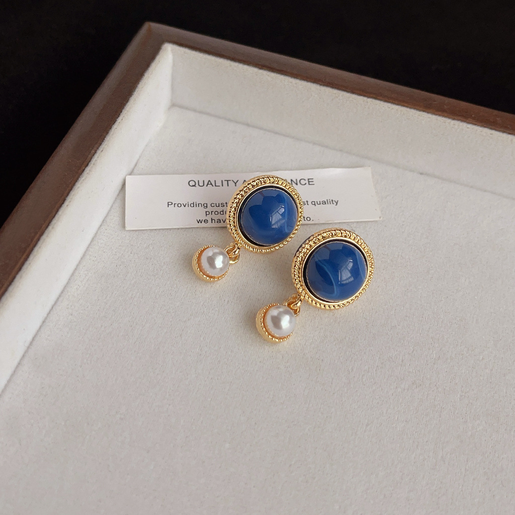 Retro-Chic Stud Earrings