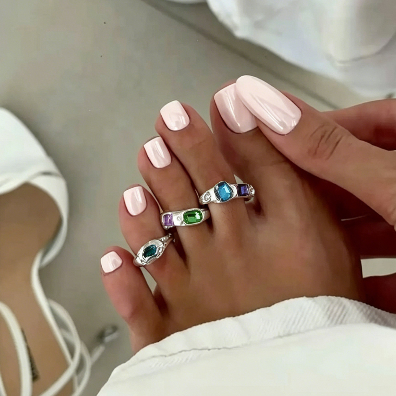 Colored Rhinestones Toe Ring