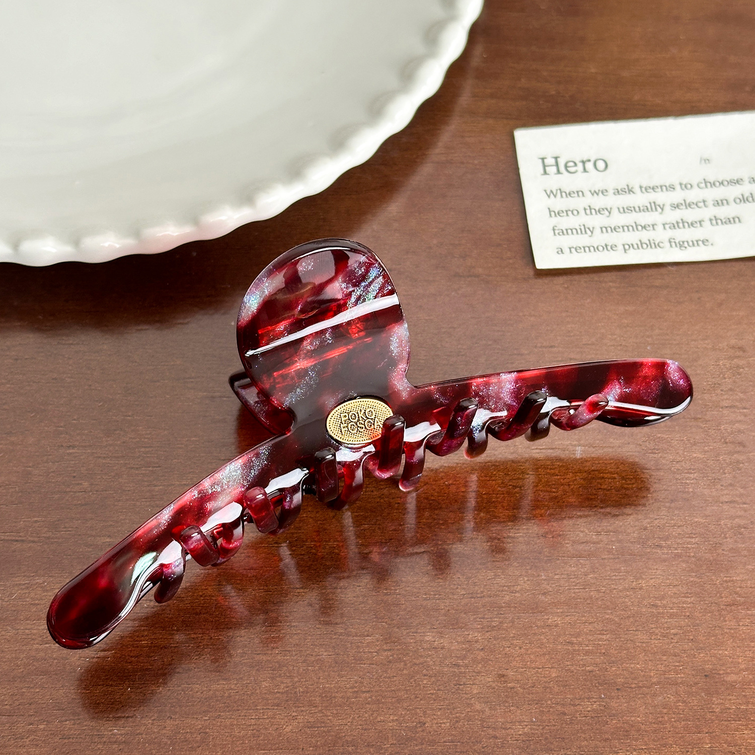 Acetate hollow-out hair clip