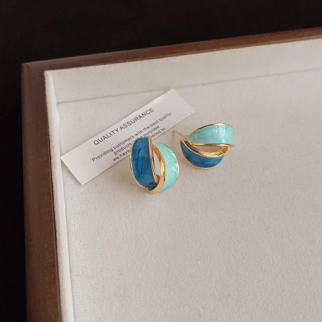 Retro-Chic Stud Earrings