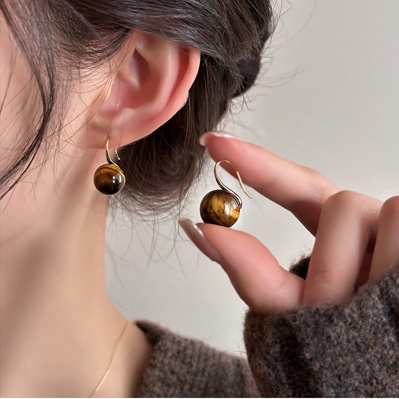 Retro-style Versatile Earrings