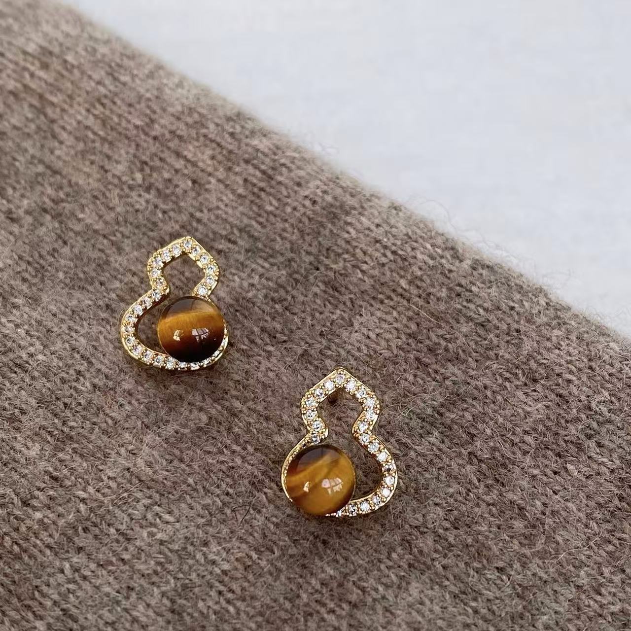 Retro-style Versatile Earrings