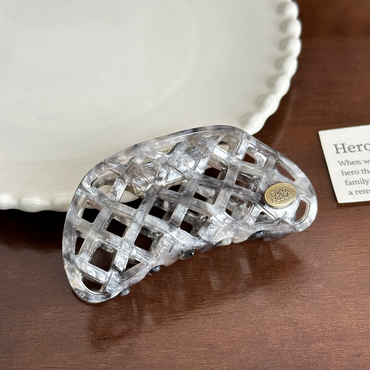 Acetate hollow-out hair clip