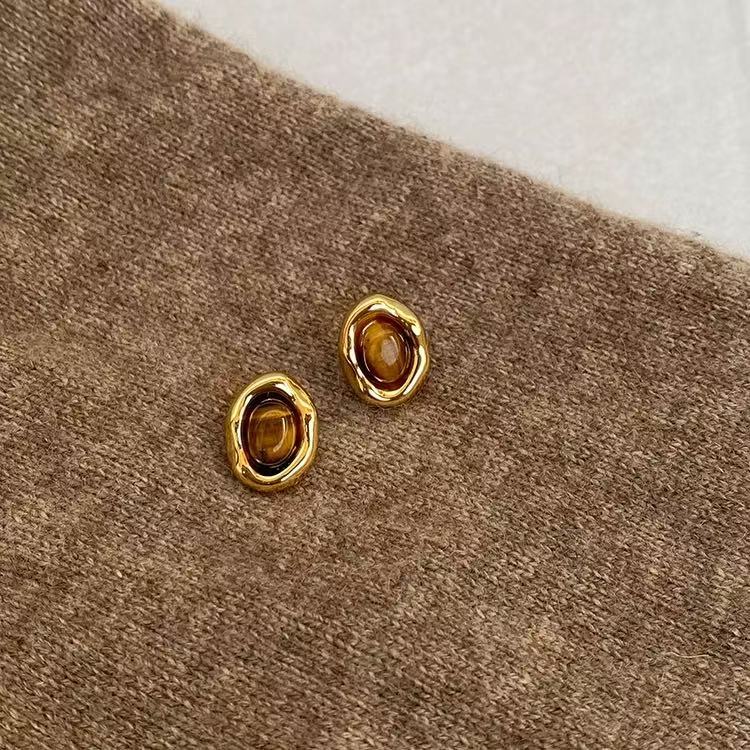 Retro-style Versatile Earrings