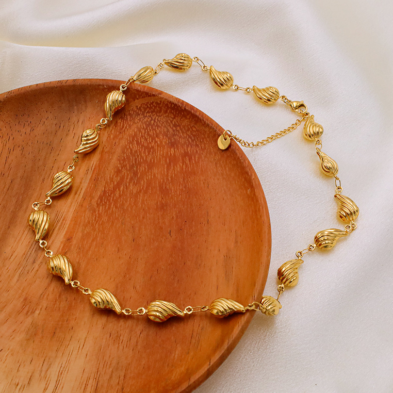 Metal Conch Bracelet