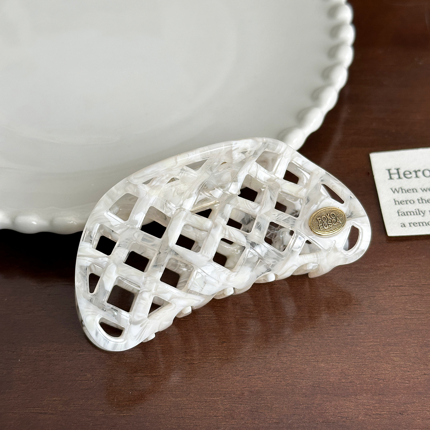 Acetate hollow-out hair clip