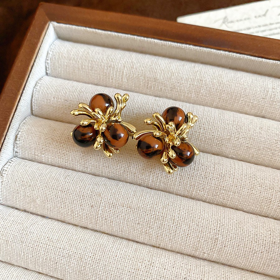 Retro-style Versatile Earrings