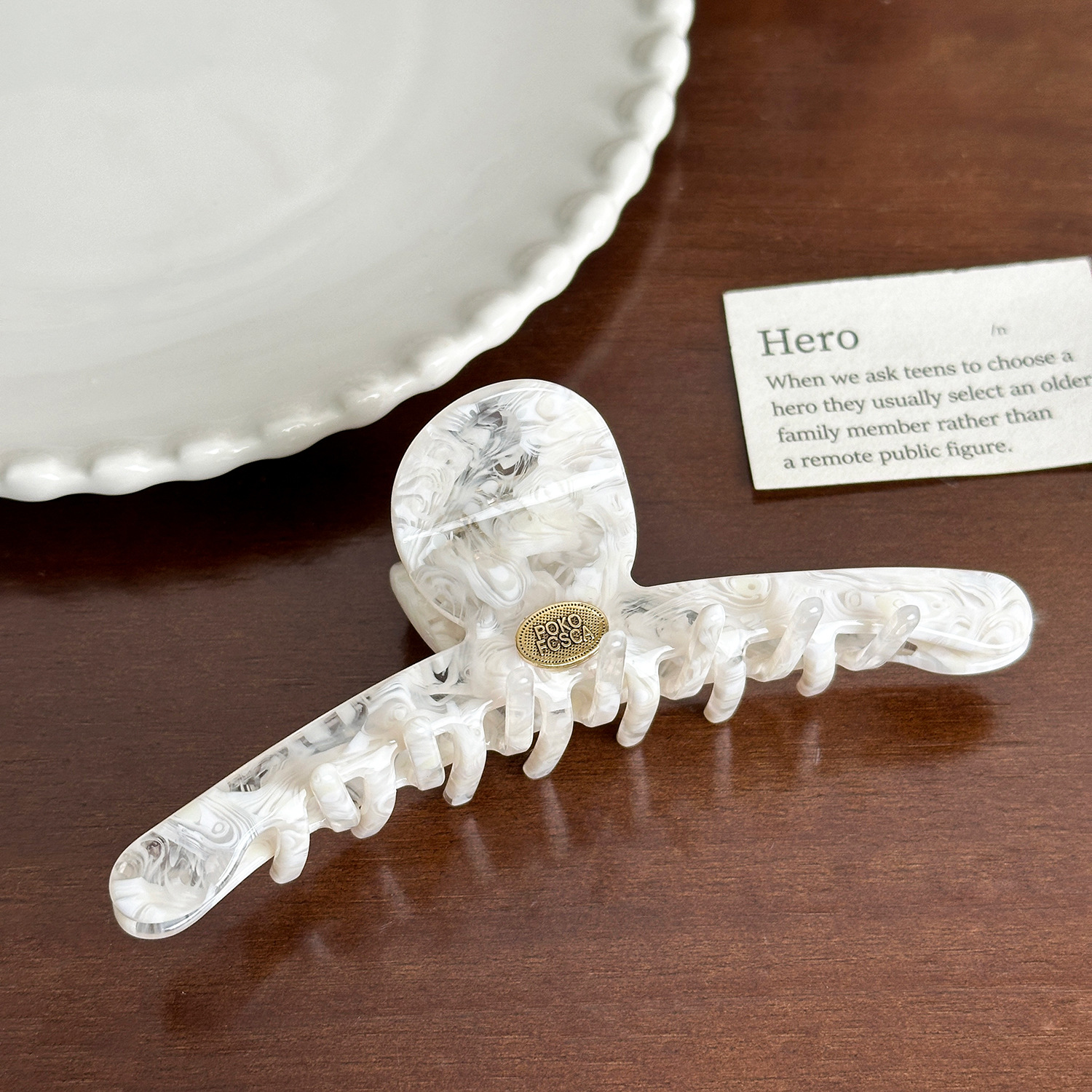 Acetate hollow-out hair clip