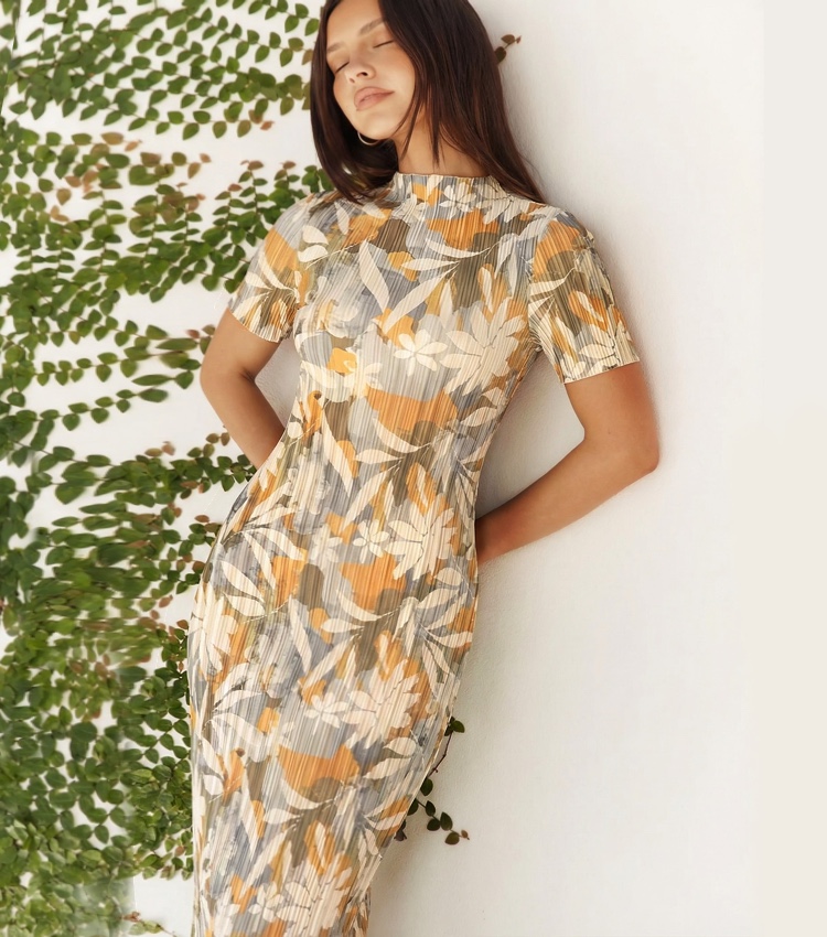 Flowered Pleated Midi Dress