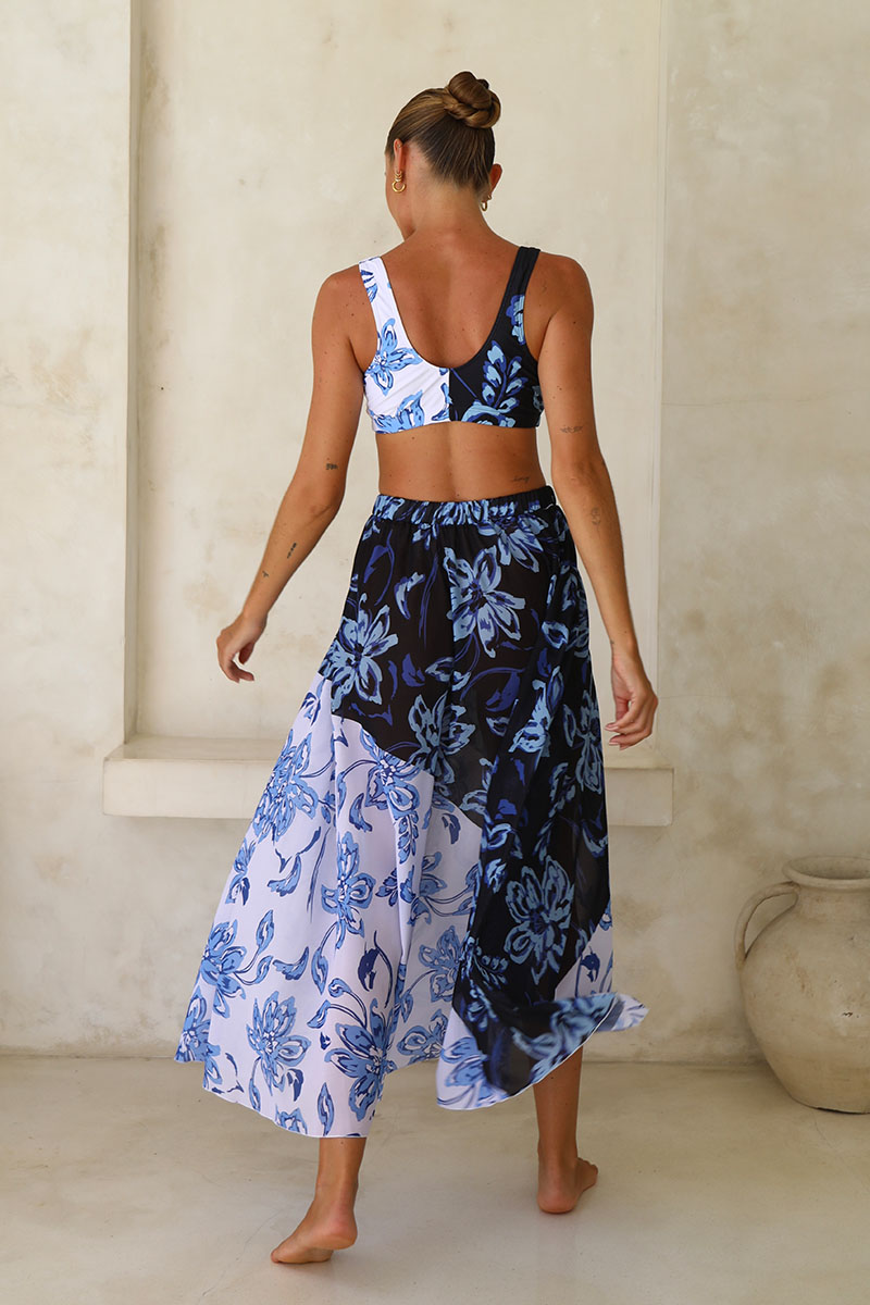 Color Block Printed Long Sleeve One Piece Surf Swimsuit and Skirt