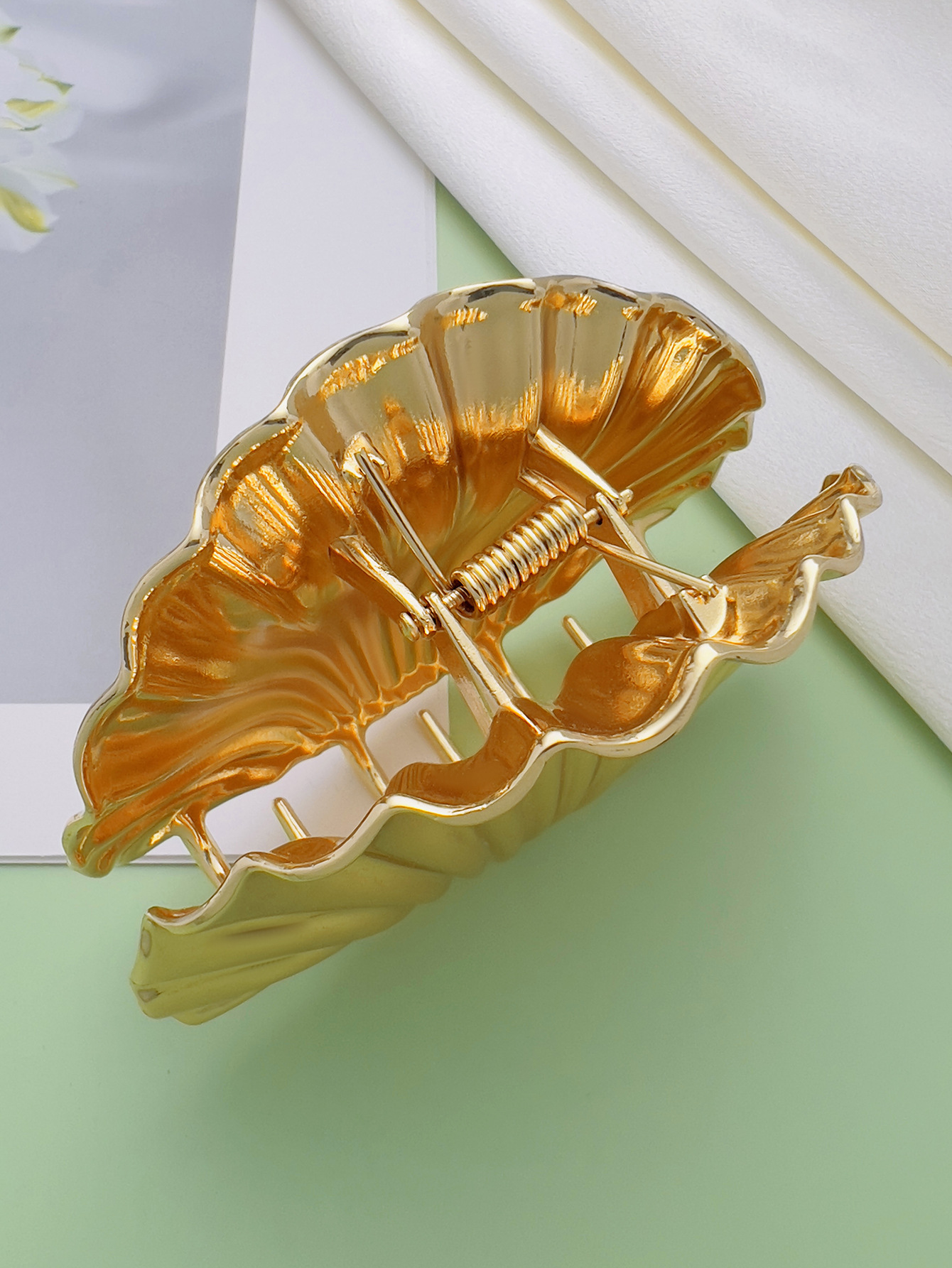 Metal Shell Hair Gripper