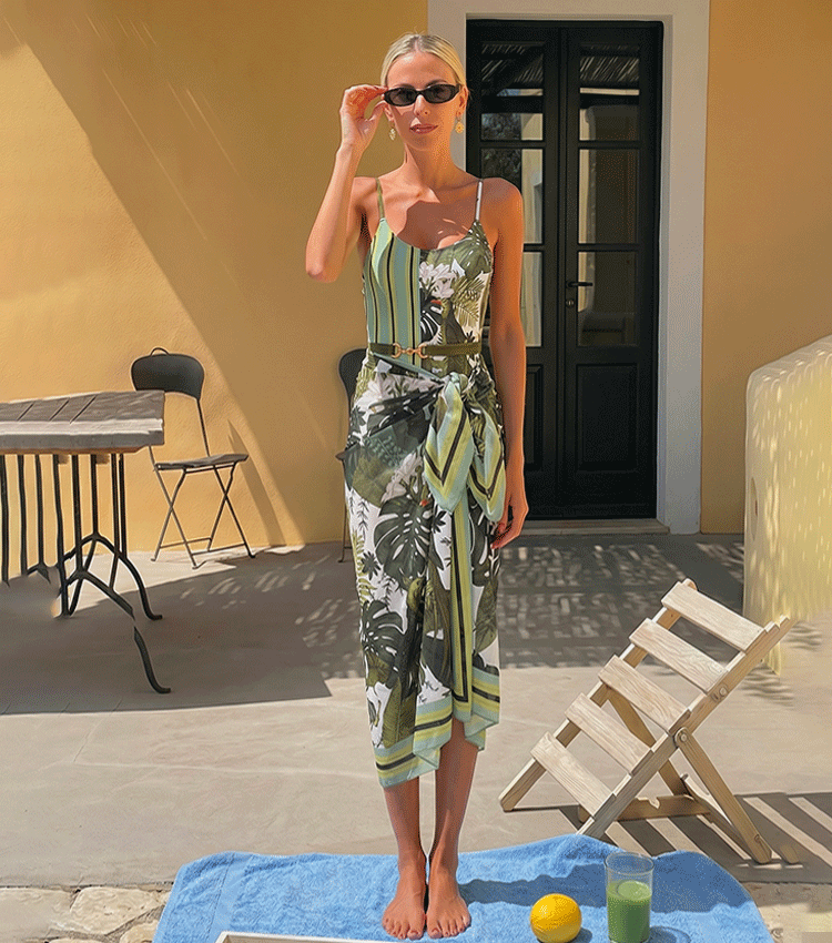  Adjustable shoulder straps Green Print Swimsuit Set(s)