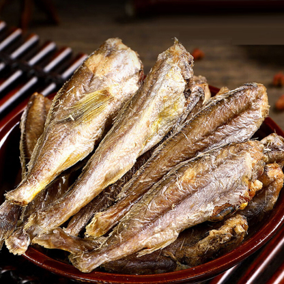Dried small fish that is extremely difficult to catch in the deep sea