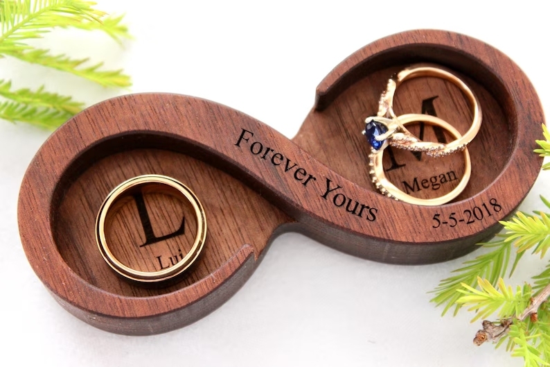 Plato De Anillos Personalizado Para Compromiso - Soporte De Anillos De Madera Personalizado Para Parejas Regalos Para Recién Casados ​​compromisos Bodas Y Aniversarios - 
