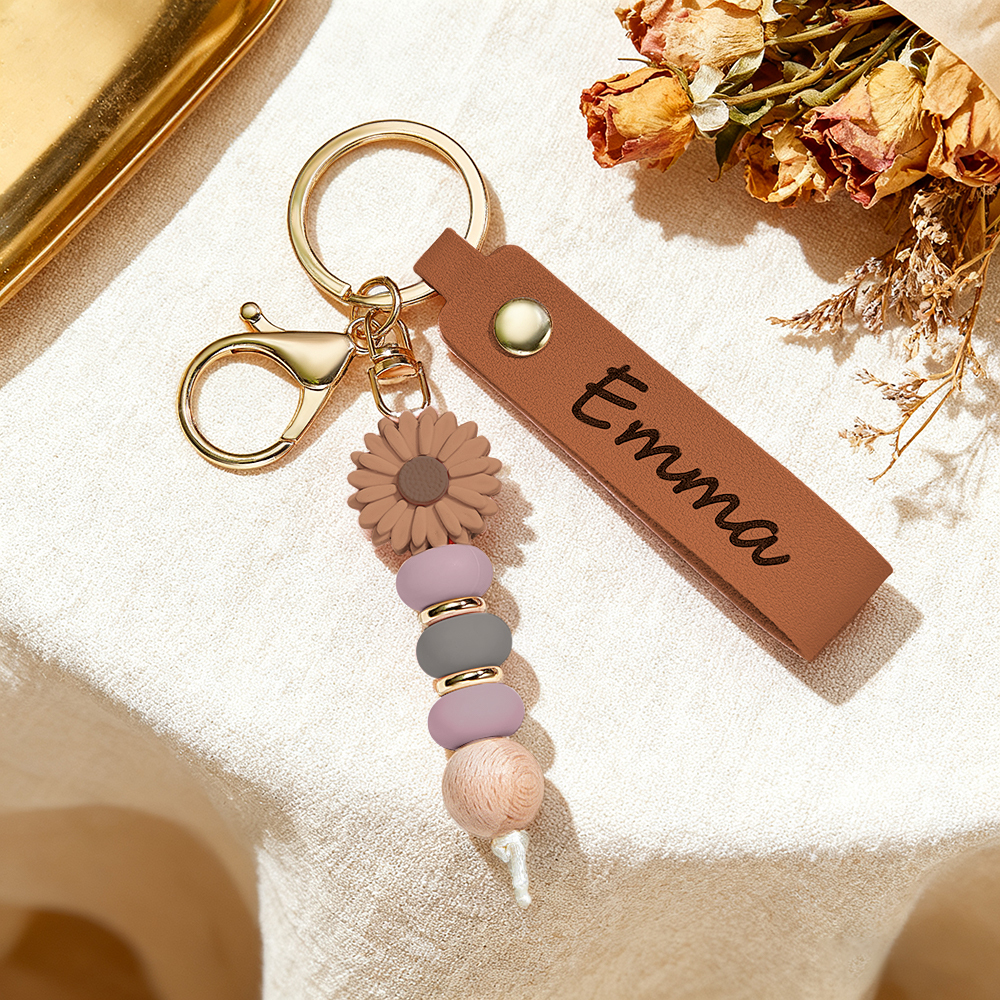Llavero Personalizado Con Cuentas De Margarita, Llavero De Cuero Con Nombre Personalizado, Llavero De Margarita Grabado, Llavero De Cuero Sintético Con Cuentas De Margarita, Regalo Para Ella - 