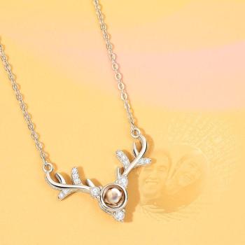 Proyección Personalizada En 100 Idiomas 'dice I Love You Antlers' Collar Con Foto Grabada En Plata - TuNombrecollar