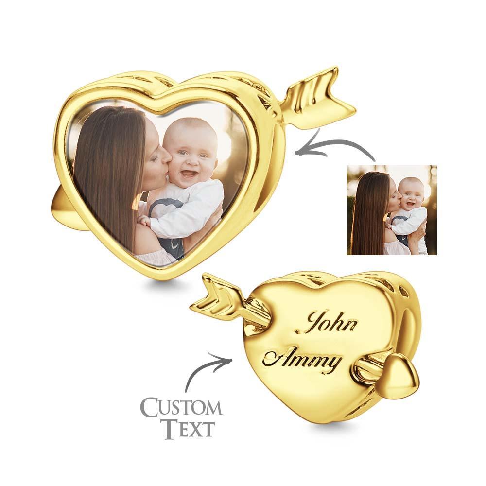 Dije Fotográfico Personalizado Con Forma De Corazón Y Flecha Con Texto Grabado En La Parte Posterior - TuNombrecollar