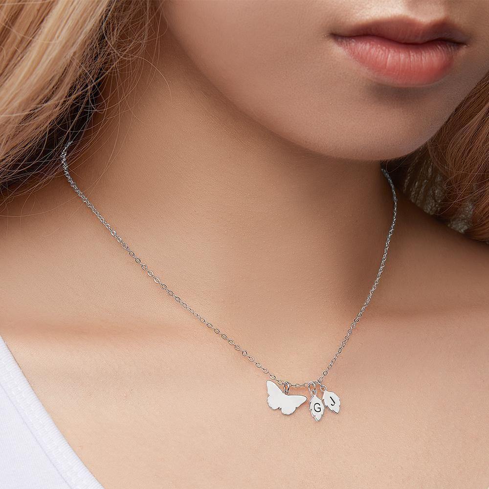 Collar Grabado con Mariposa y Hojas Regalos Conmemorativos para Ella Plata