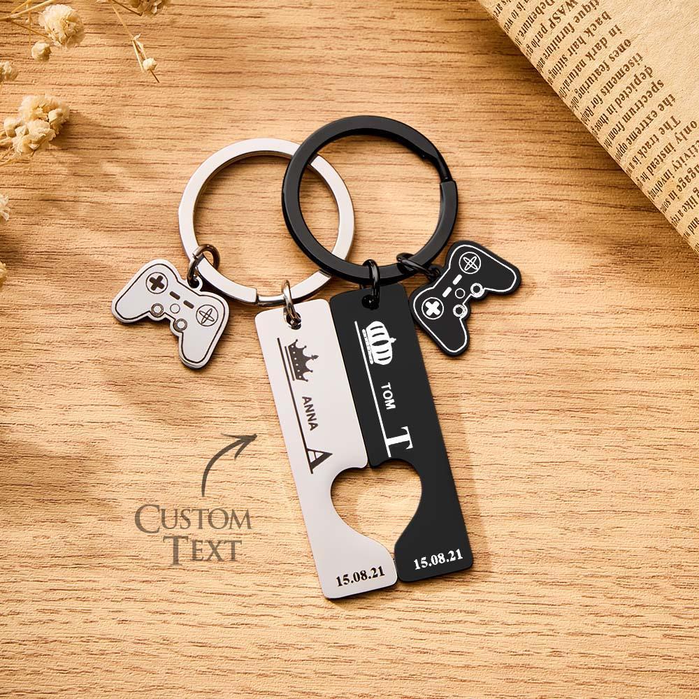 2 Llaveros De Pareja Personalizados Con Nombre Y Fecha Grabados Con Llaveros Con Dijes De Gamepad - TuNombrecollar