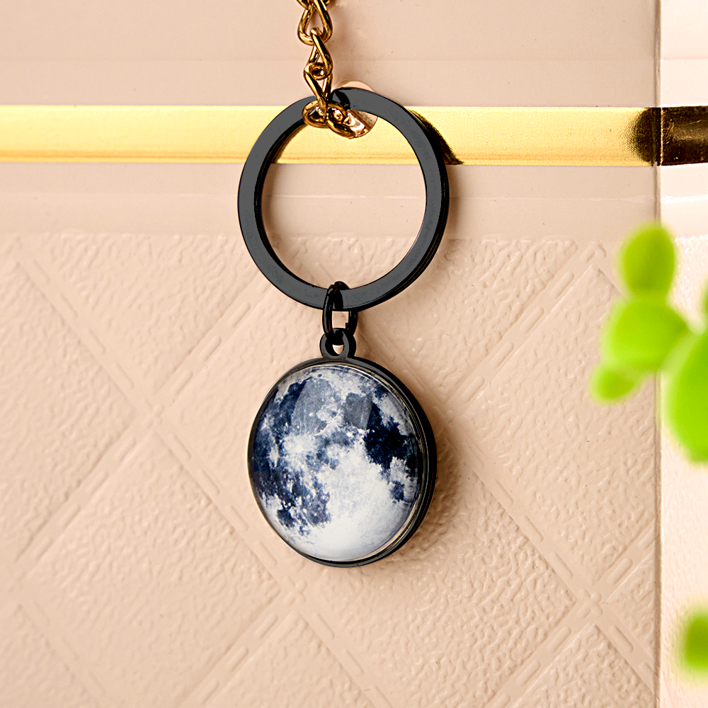 Llavero Personalizado Con Fecha Y Fase Lunar. Llavero Personalizado Con Calendario Y Luna. Llavero De Luna Para Tu Día Especial. Regalo De Aniversario. - 