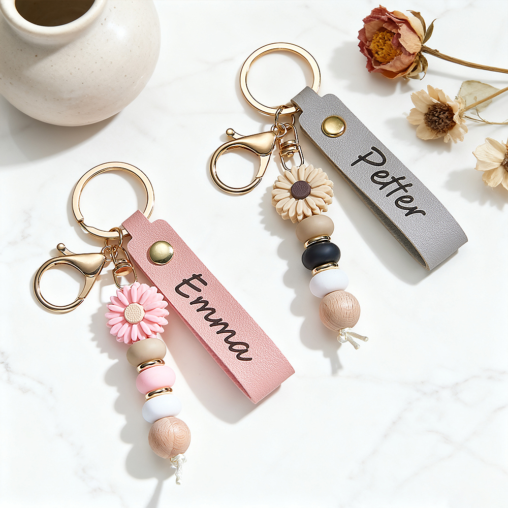 Llavero Personalizado Con Cuentas De Margarita, Llavero De Cuero Con Nombre Personalizado, Llavero De Margarita Grabado, Llavero De Cuero Sintético Con Cuentas De Margarita, Regalo Para Ella - 